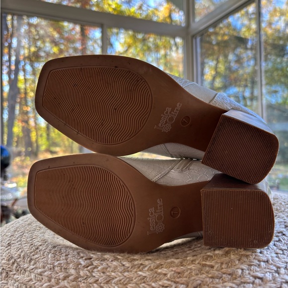 White Snakeskin Ankle Boots - size 7 - Picture 11 of 11